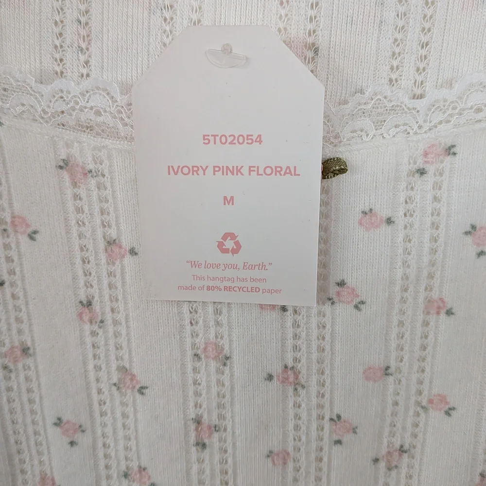 Pink Rose Floral Two-Piece Set with Scrunchie NWT - Picture 5 of 11